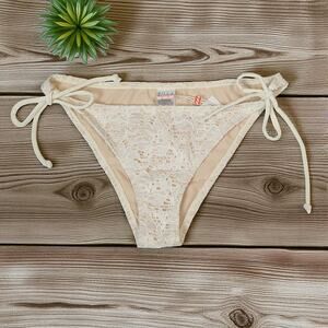New BILLABONG Lace Eyelet Side Tie Bikini Bottoms Large L
